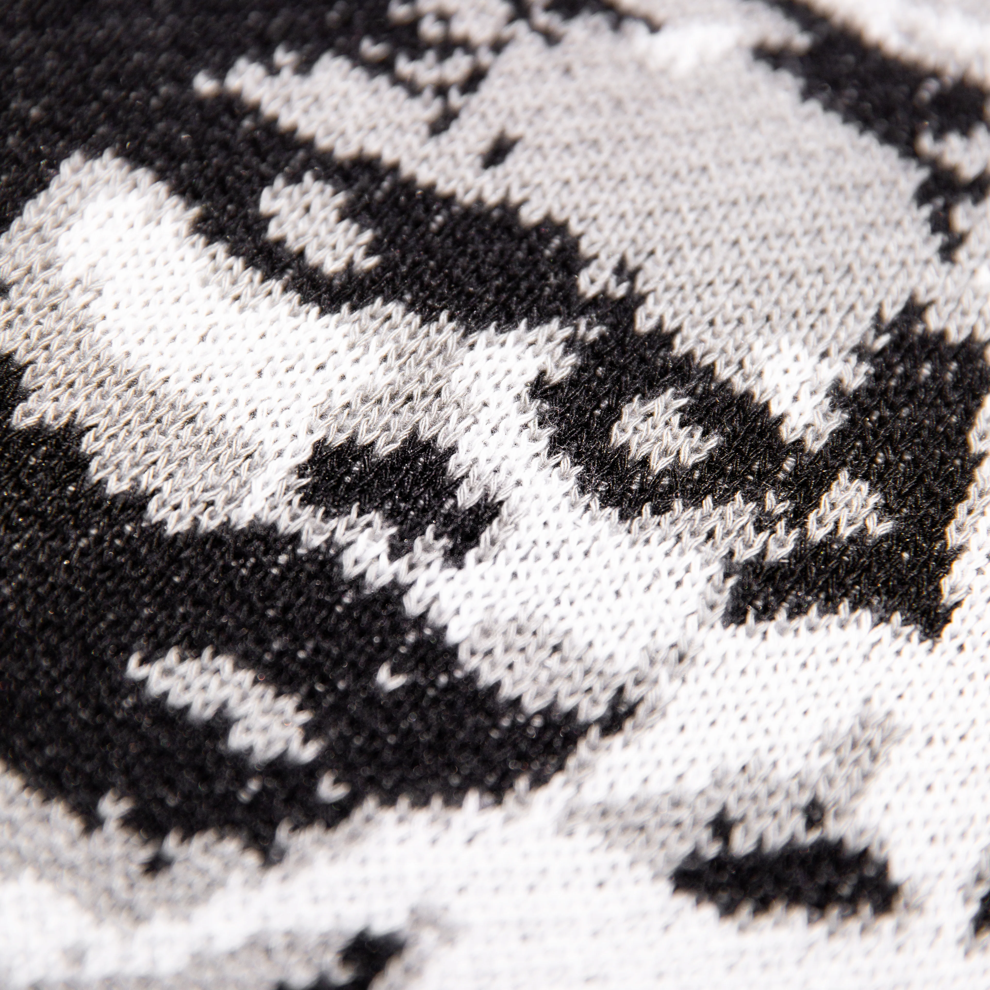 DARK ANGEL SWEATER - Image 4