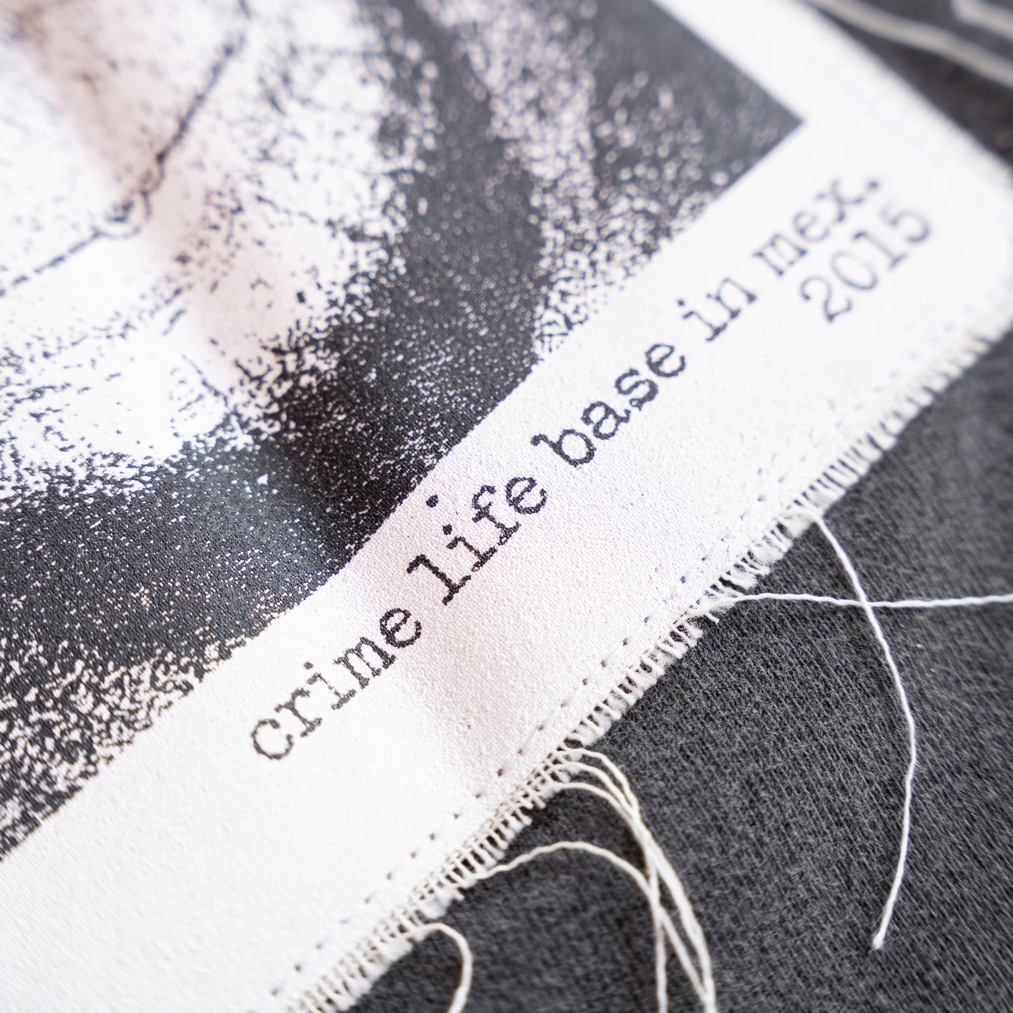 LUXURY PATCH TEE - Image 5