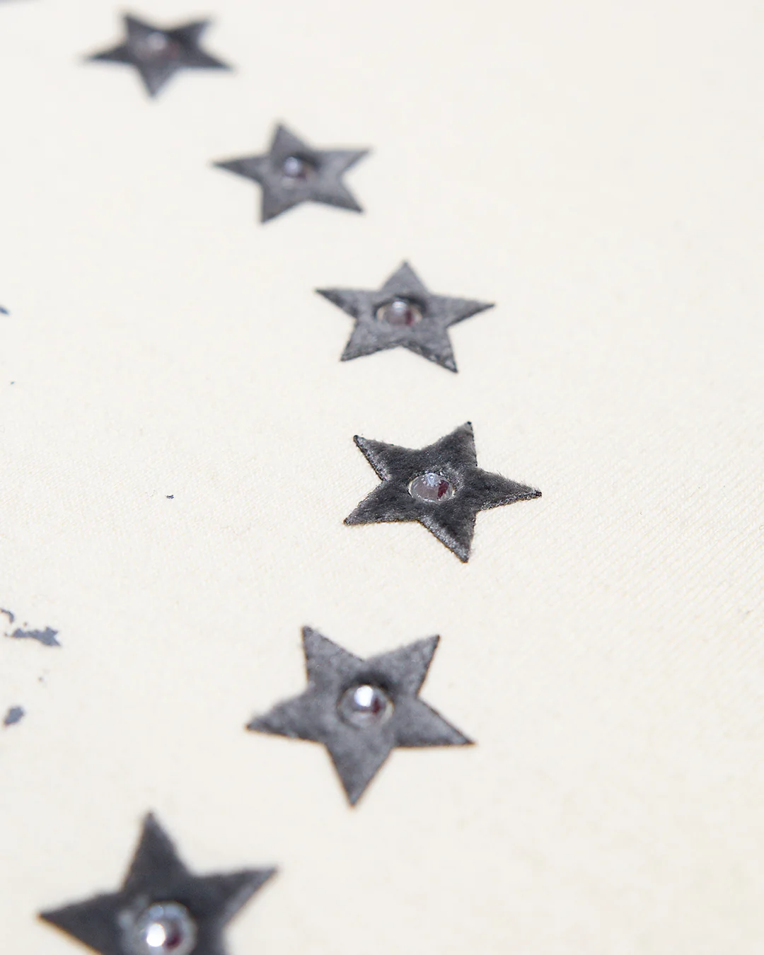 TWY CRYSTAL STARS TEE - Image 4